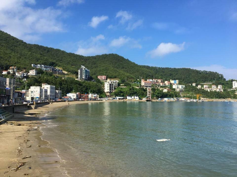 Gonggan Residence Hotel Geoje Exterior foto